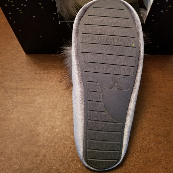 NIB Pom Pom Ballerina slipper size 7-8 These Are so cute!! Make An Offer!! - Picture 4 of 7